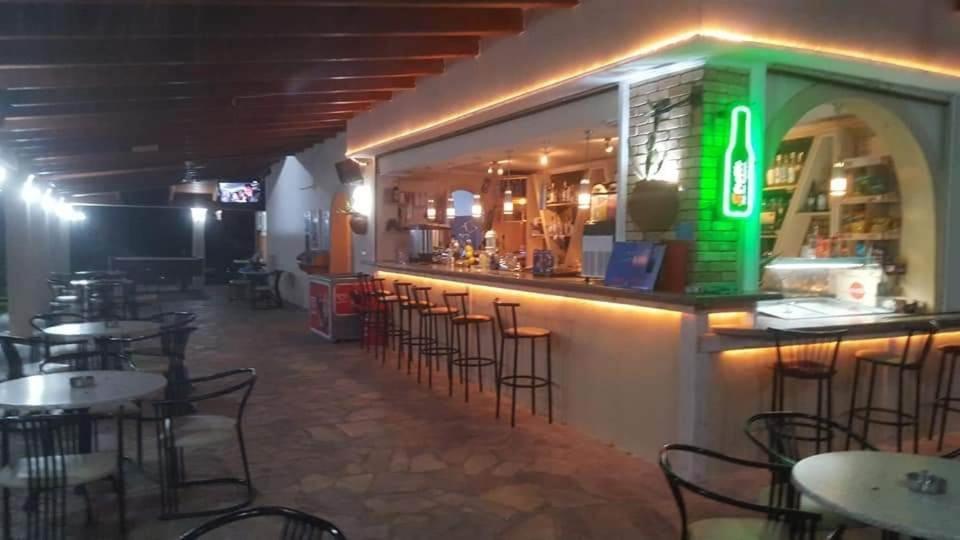 Hellens Village Almiros Beach 外观 照片